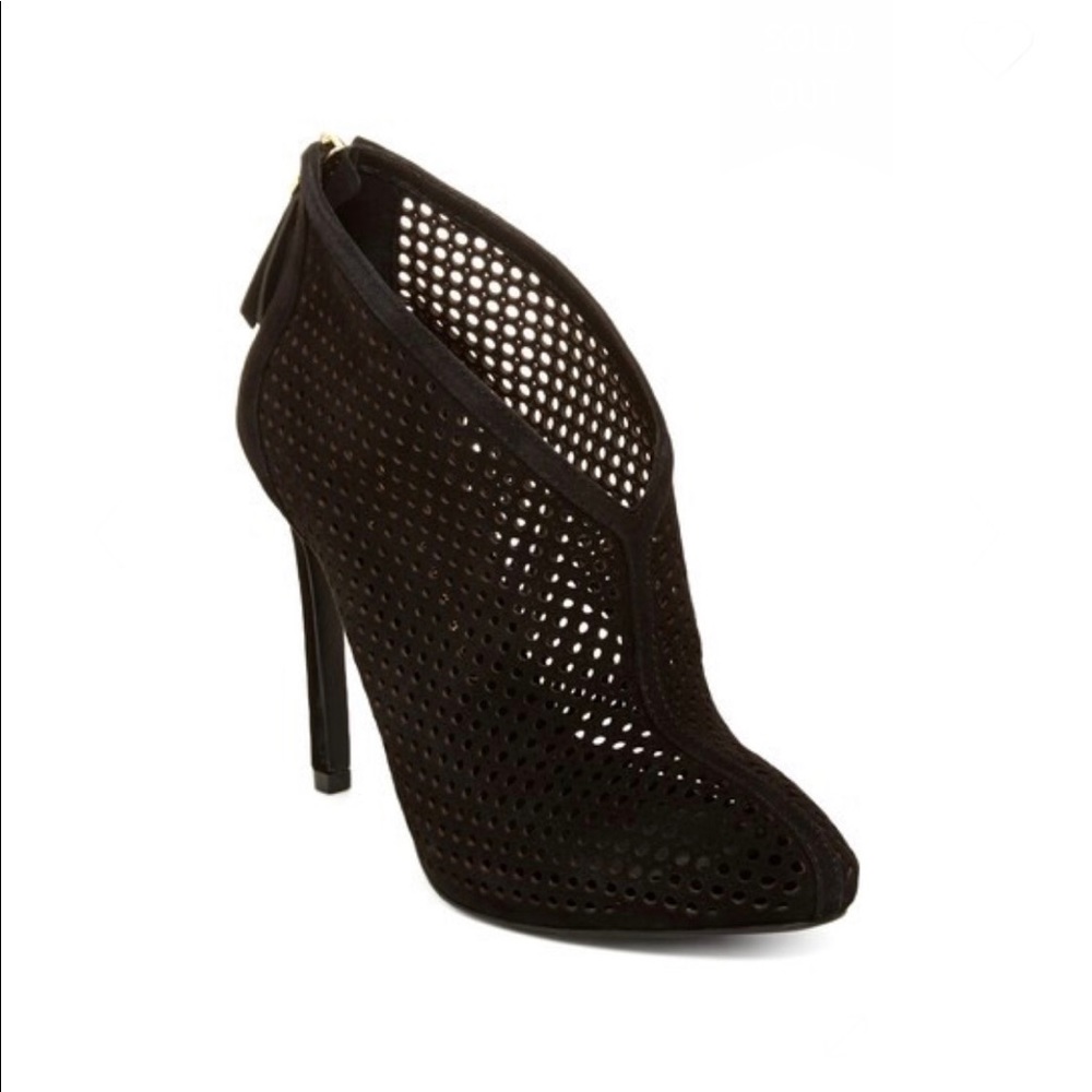 Vince Camuto signature leather bootie